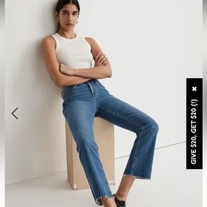 Madewell mid-rise kick out jeans size 28